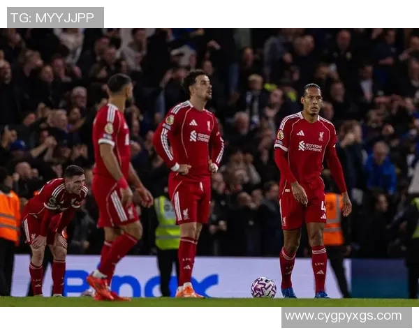 英超激战利物浦与切尔西握手言和补时进球引发全场狂欢与转会传闻